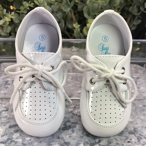 Swea’ Pea & Lilli White Patent Classic Lace-Up Dress Shoes Little Girls 5✨NWOT✨ - Picture 2 of 8